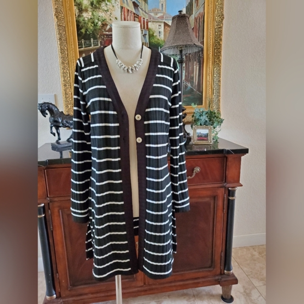 Worn Once- Vince Camito Long Black Striped Cardi!!🌻🌻